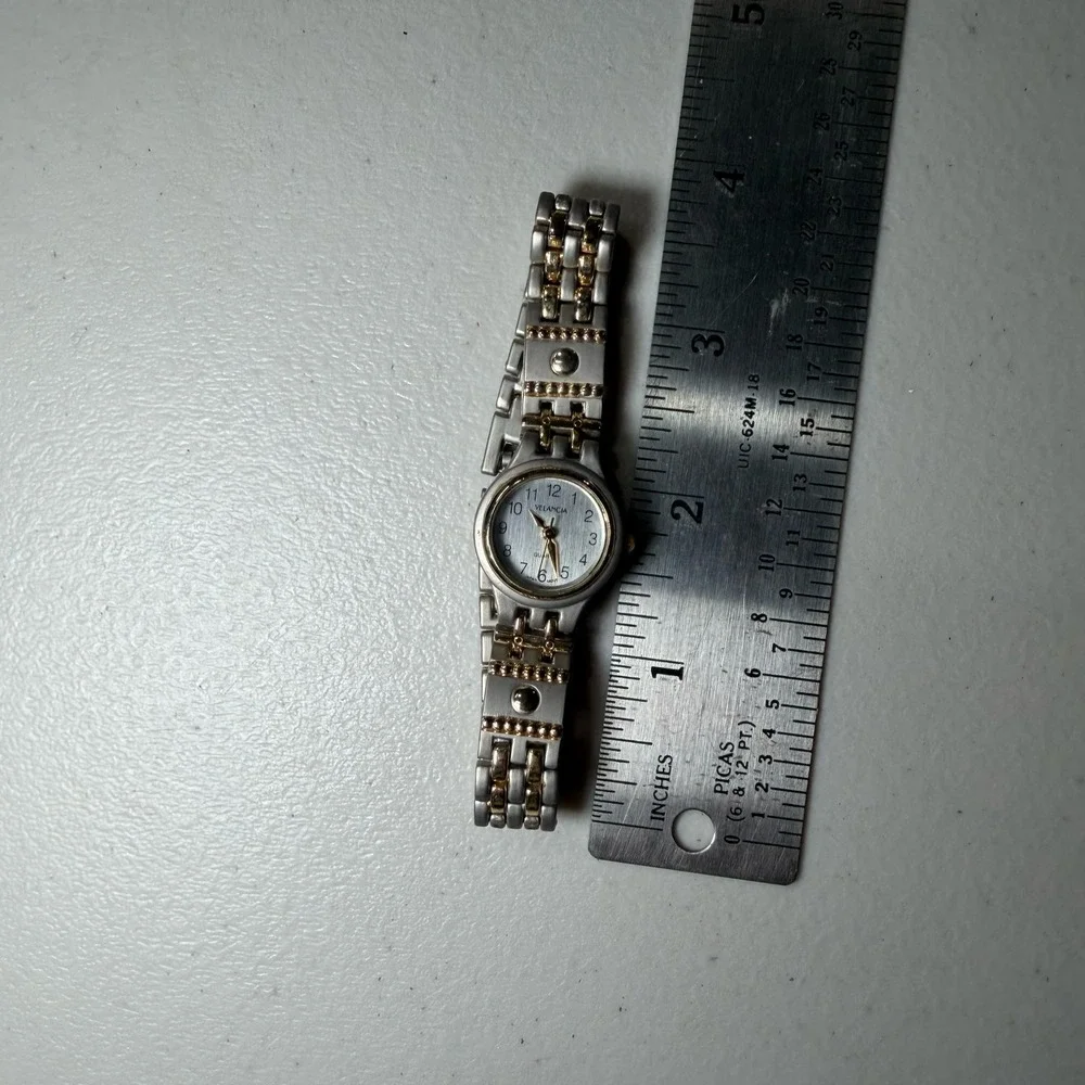 Velancia Two Tone Silver Gold Dress Watch‎ Japan Movt 22-1888 Water Resistant